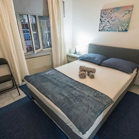 Marina Apartment Pireus Eksteriør bilde