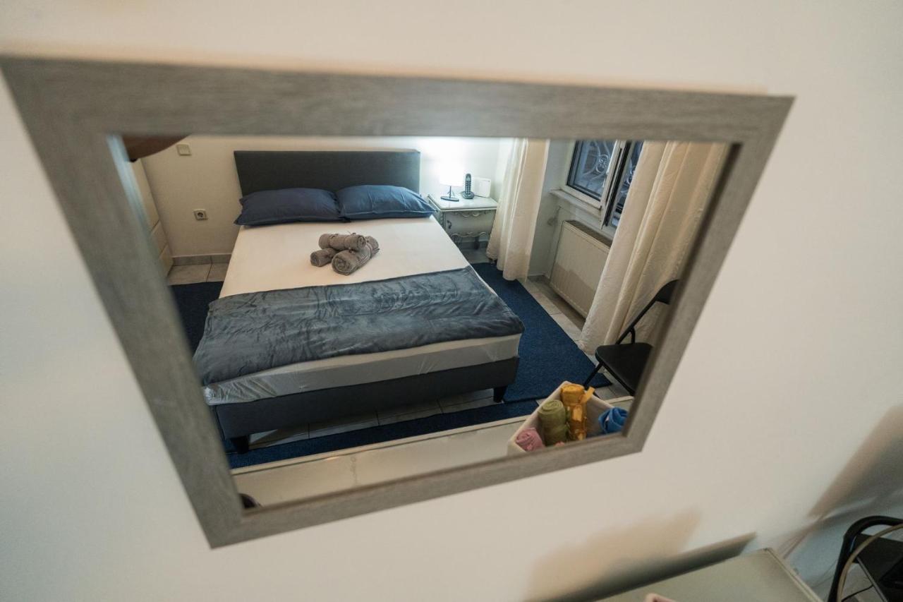 Marina Apartment Pireus Eksteriør bilde